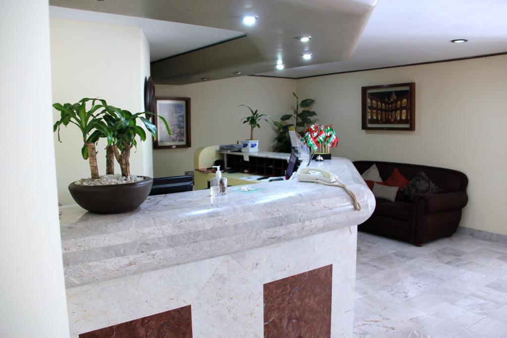 Hotel Tehuacan Plaza Buitenkant foto